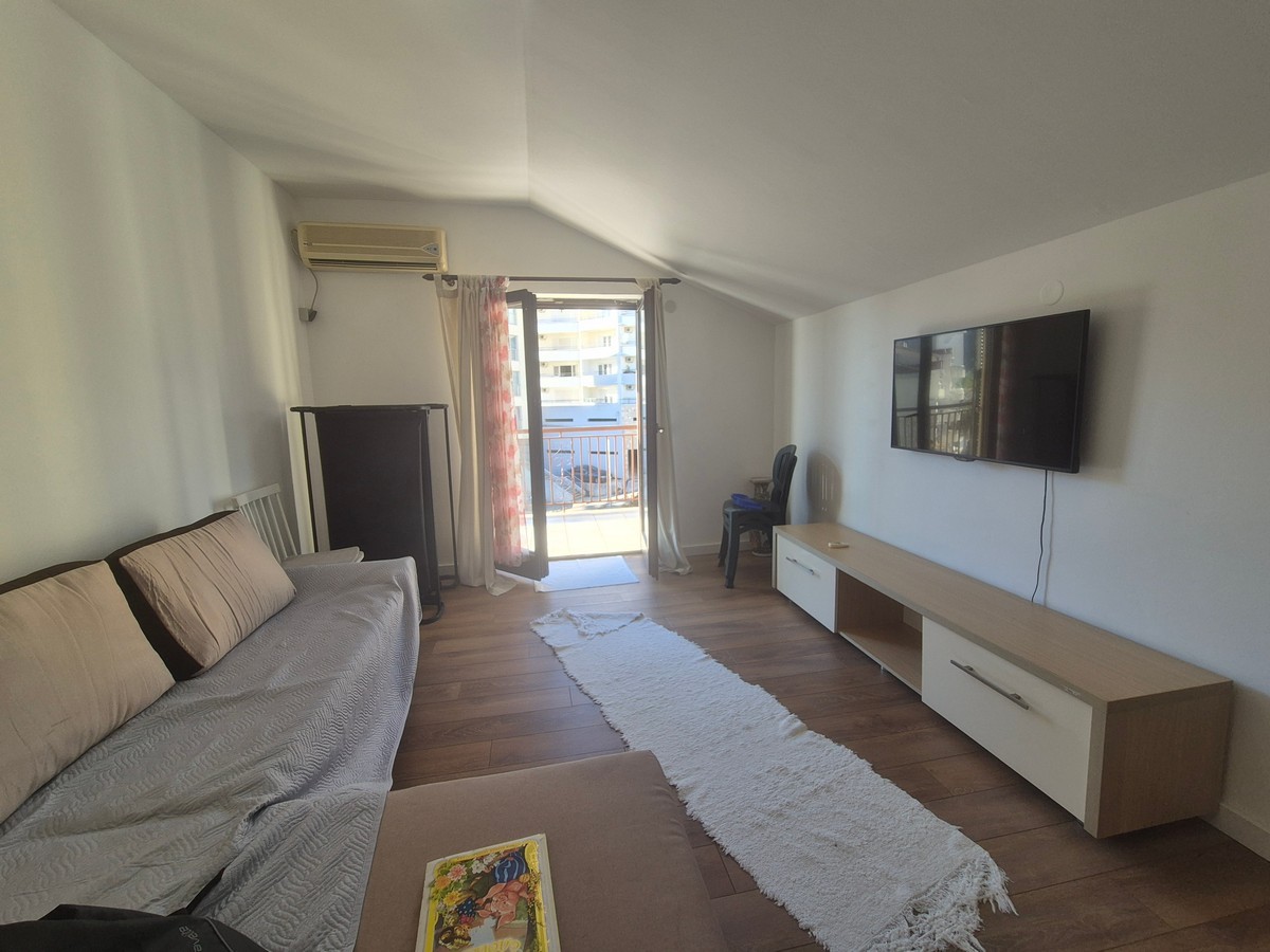 Denize 500 Metre Mesafede 1+1 Daire – Bečići